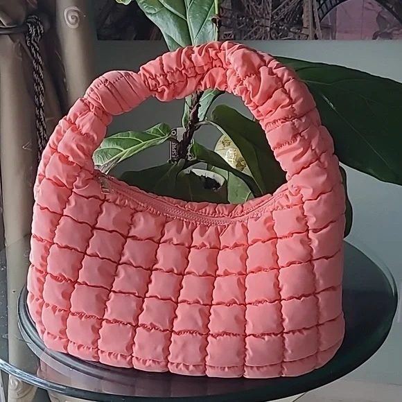 Quilted Soft Hobo Bag ❤️ - Picture 7 of 8